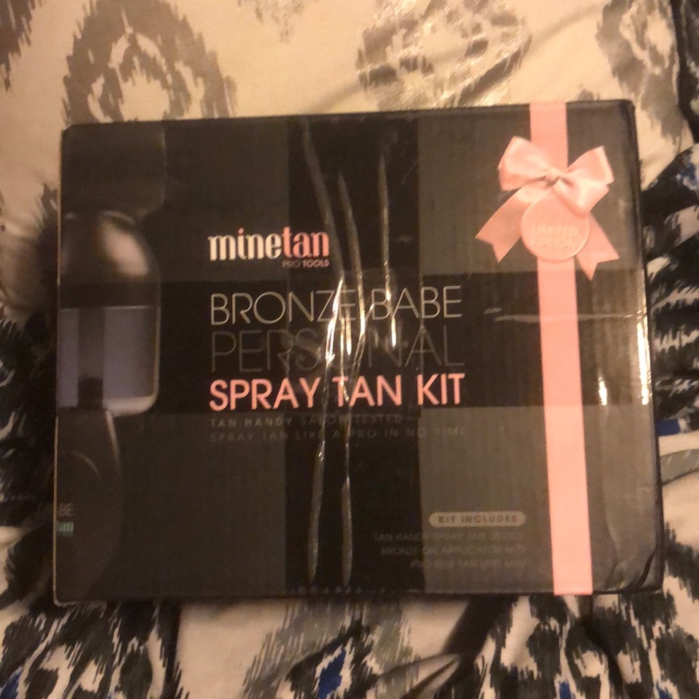 Spray Tan Kit from Minetan ProTools